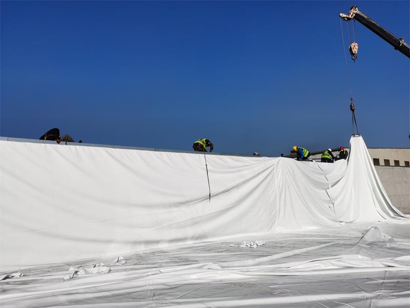 氣膜施工現(xiàn)場 氣膜施工現(xiàn)場